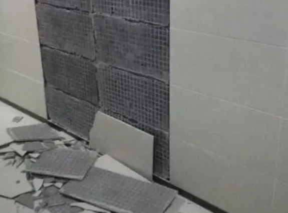 南阳市瓷砖空鼓维修公司分享下南阳市墙砖松动维修的知识